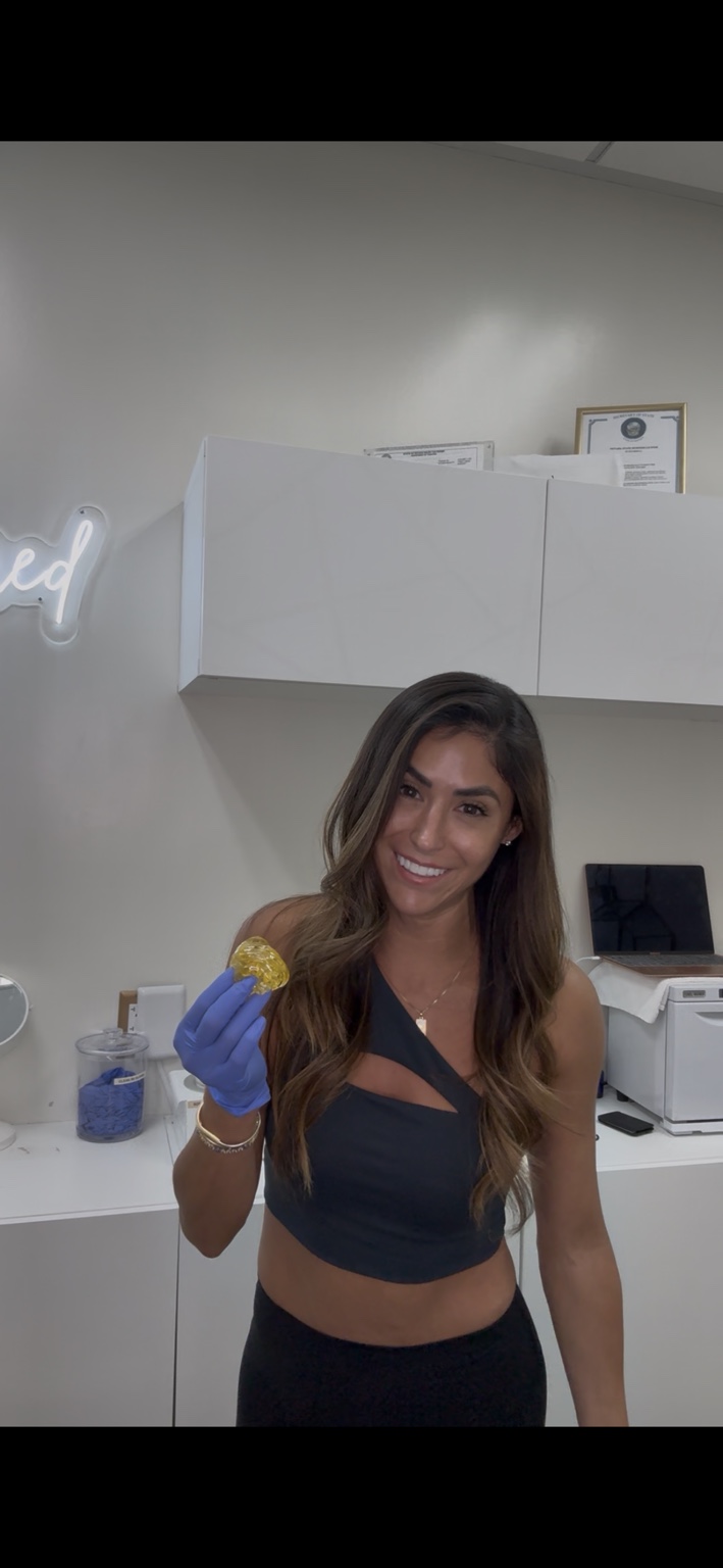 Nicole Maldonado holding professional sugar paste inside the Be Sugared studio
